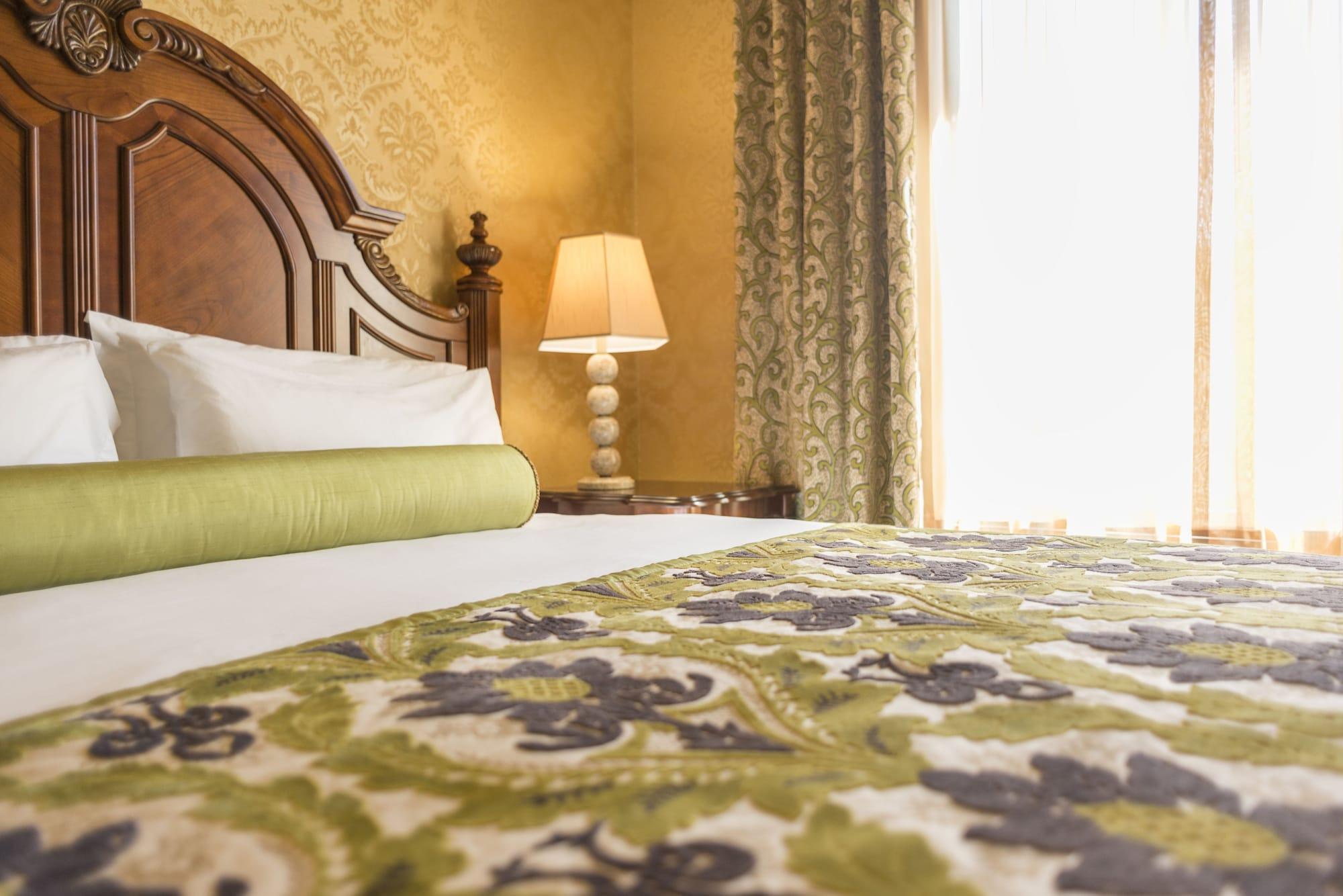 Ayres Manhattan Hotel